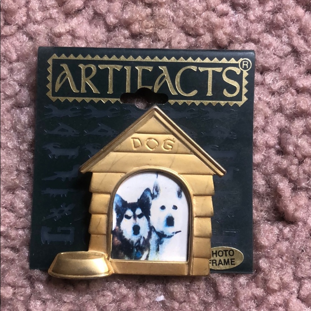 Dog frame button